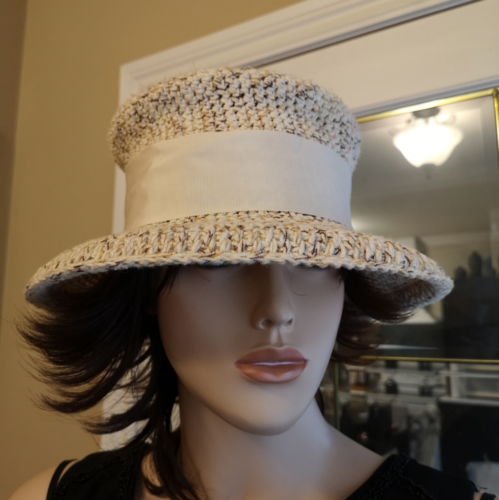 Bucket crochet hat